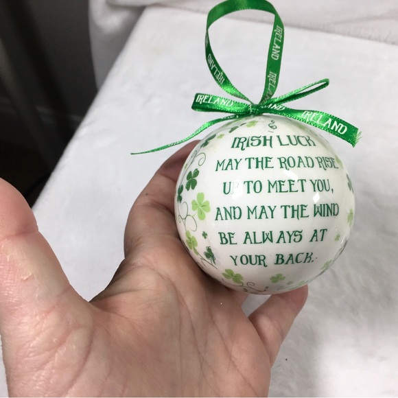Shamrock Gift Irish Luck Ornament White Christmas Bauble With Irish Saying - Picture 7 of 8